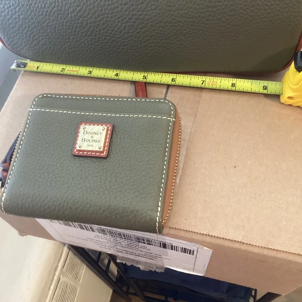 Dooney and Bourke Pebble Grain Crossbody, Olive (& matching wallet) - Picture 3 of 7